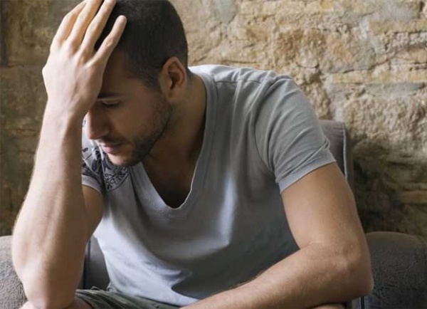 Как мужчины переживают расставание?