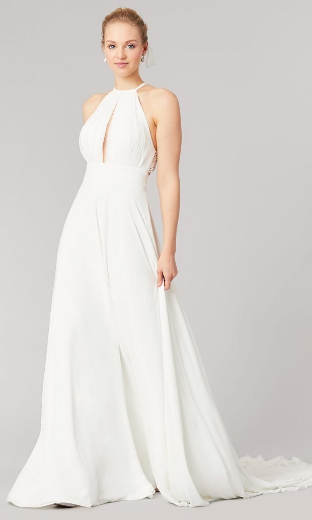 Длинные свадебные платья: белое длинное открытые плечи