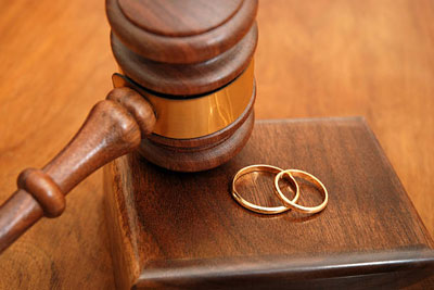 Порядок развода при отсутствии одного из супругов в суде