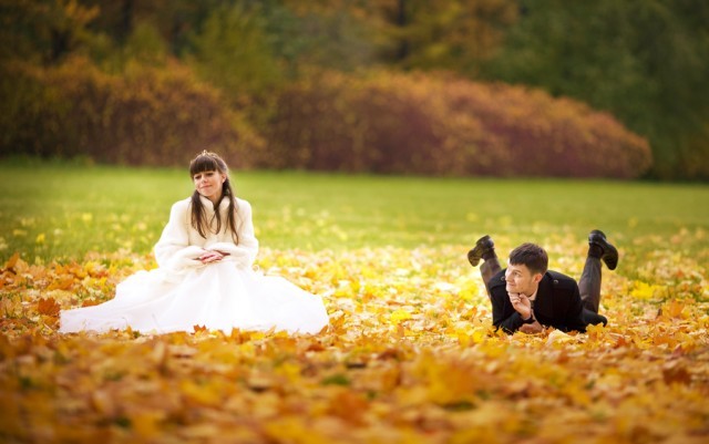 Осенняя свадьба: варианты декора, нарядов, аксессуаров, фото № 36