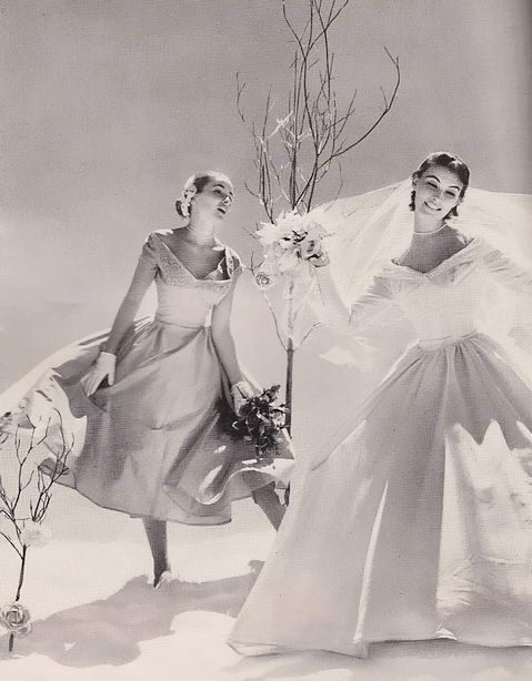Подборка свадебных платьев разных эпох, фото № 25