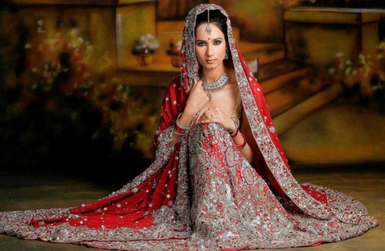 Потрясающе красивые свадебные наряды Индии, фото № 27