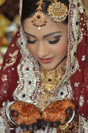 Наряды и украшения индийских невест, фото № 14
