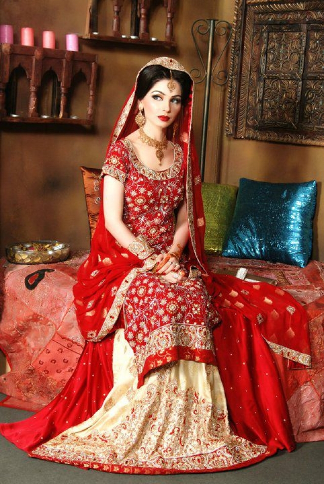 Потрясающе красивые свадебные наряды Индии, фото № 28