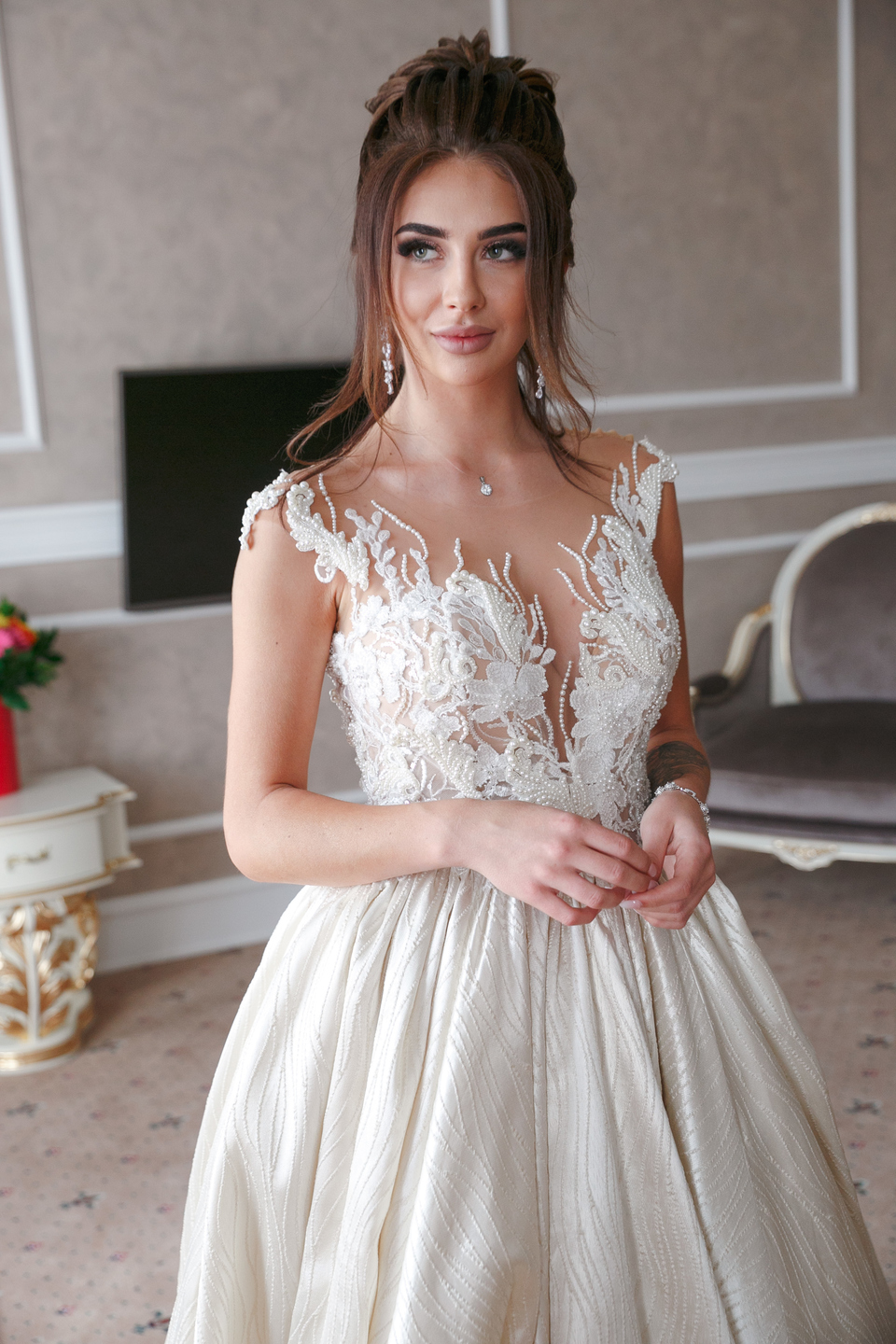 На Тане платье из свадебного салона AURORA Фото: Анастасия Гурьева 
