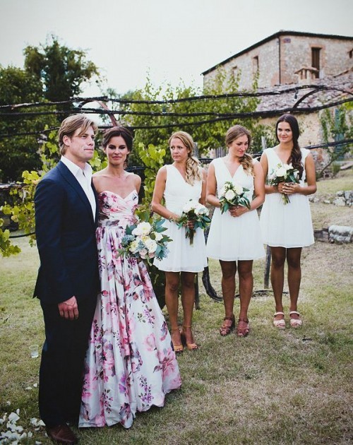 свадебное платье с розовыми цветами
