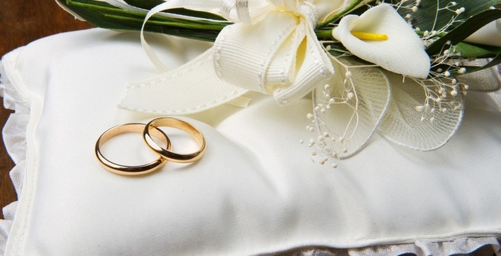 16 лет в браке: какая свадьба, что подарить
