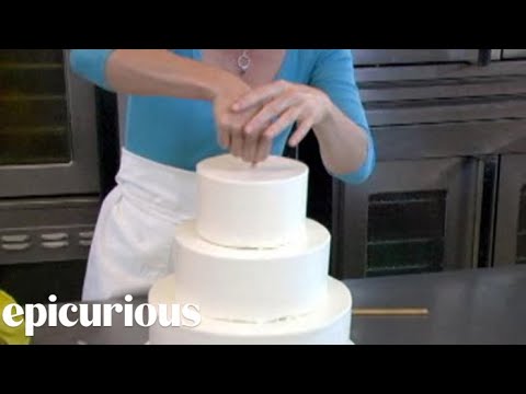 How to Make Your Own Wedding Cake: Assembly