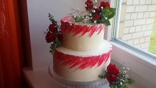 Двухъярусный торт с живыми цветами как выровнять собрать и украсить свадебный двухъярусный торт