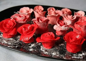Торт с розами из мастики - фото шаг 12