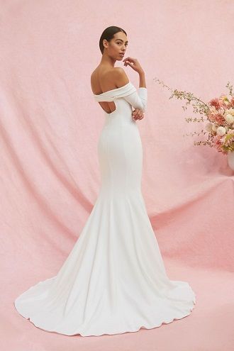 свадебное платье с голой спиной 