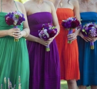 thumbs_raznocvetnie-platya-podrugek-nevesti Разноцветная свадьба: яркий декор из микса любимых красок