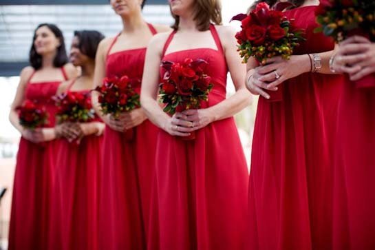 Одежда для свадьбы в красном стиле