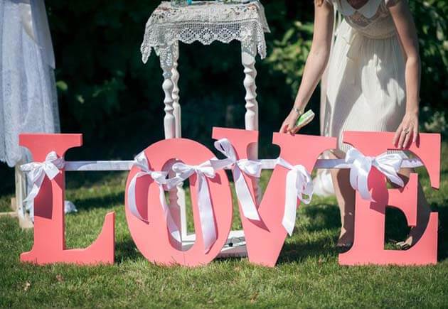 буквы из пенопласта на свадьбе