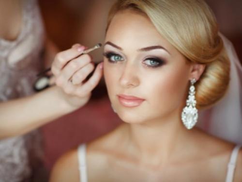 Как себе самой сделать свадебный макияж. Что потребуется? 19