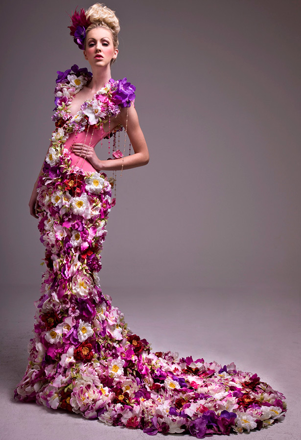 Свадебное платье из живых цветов