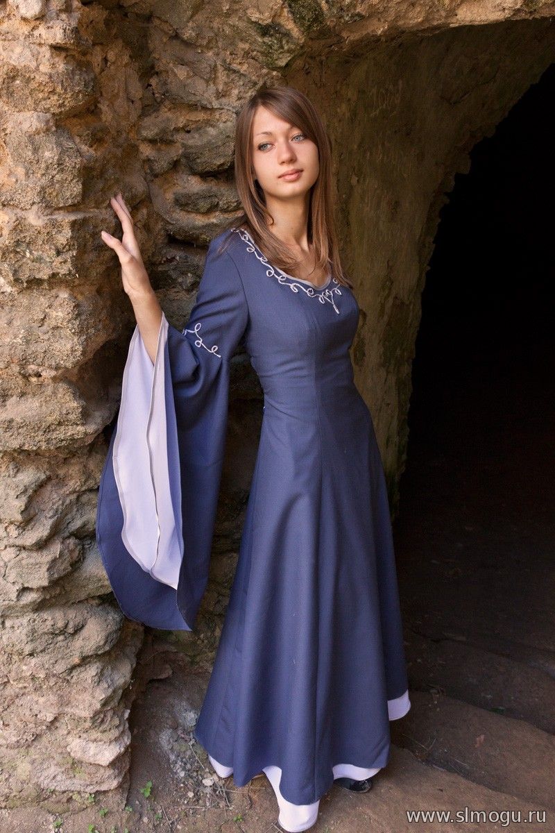 Синие платье с длинными рукавами