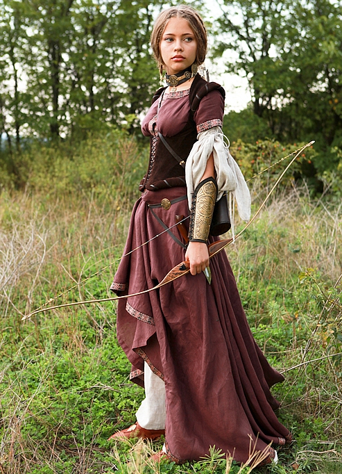 Женская средневековая одежда