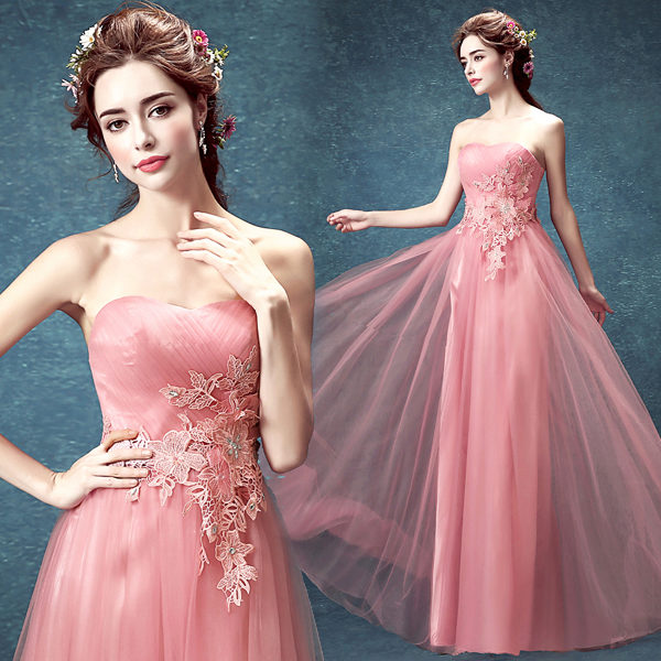Образ невесты для розового свадебного платья