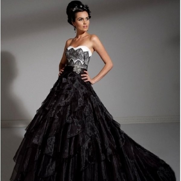 Платье для свадьбы черного цвета