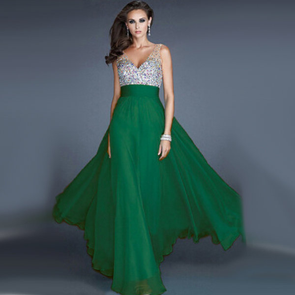 Зеленое вечернее платье с верхом расшитым стразами для подружки невесты