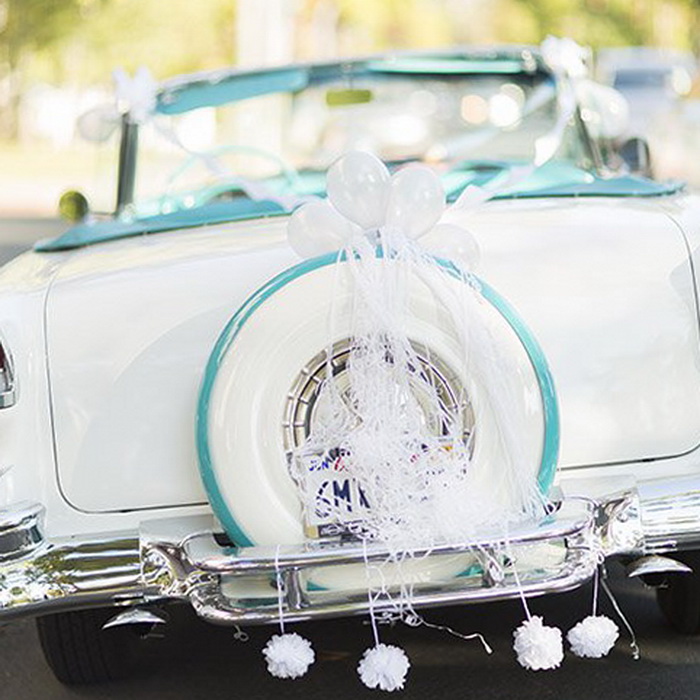 Украшение авто на свадьбу воздушными шарами
