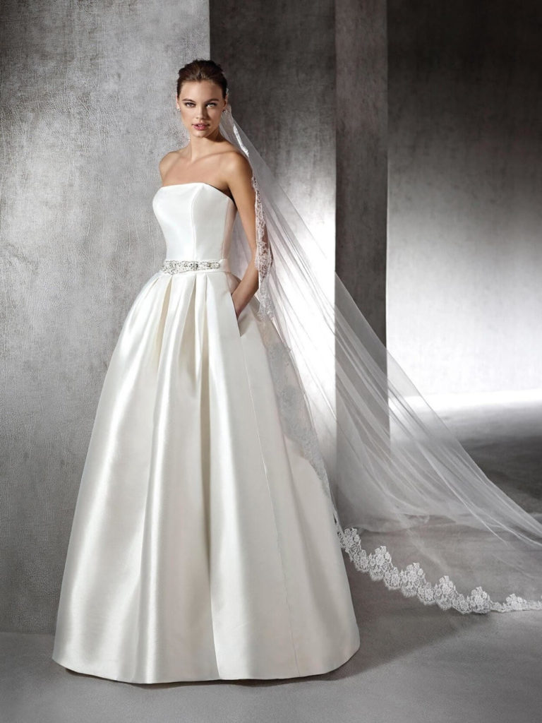 Атласное свадебное платье, вариант 8
