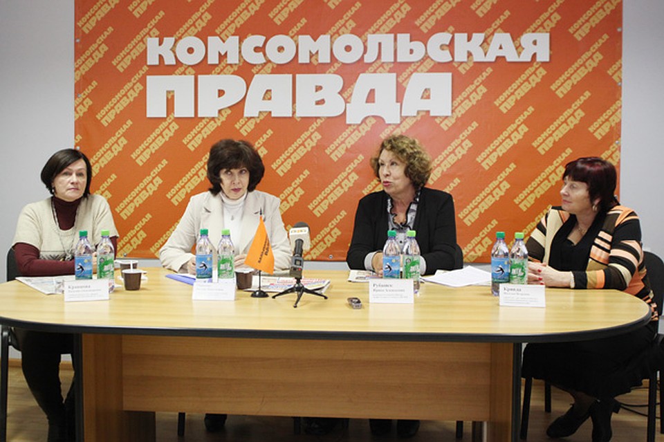 в пресс-центре газеты «Комсомольская правда» во Владивостоке состоялся круглый стол на тему: «45 лет: как продлить женскую молодость?» 