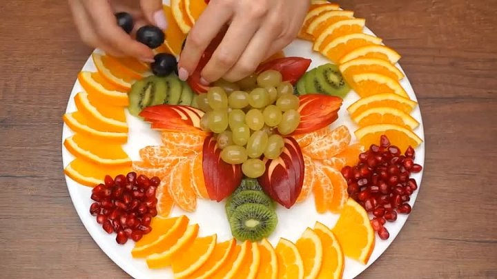 оформление фруктовой нарезки на новогодний стол