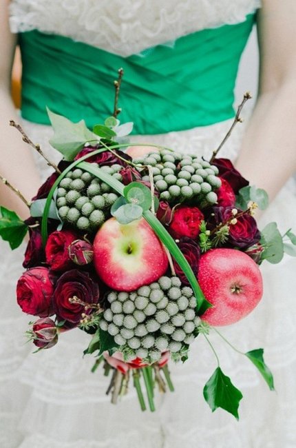 Букет невесты с яблоками