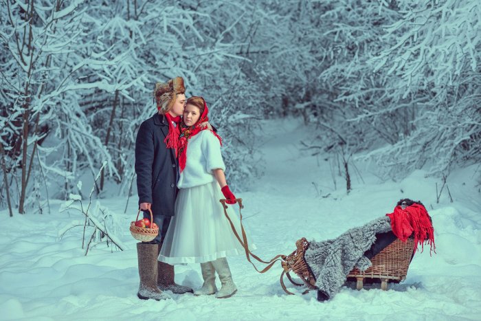 Зимняя фотосессия на русской свадьбу