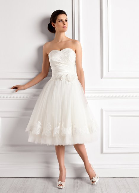 Белое коктейльное платье на свадьбу