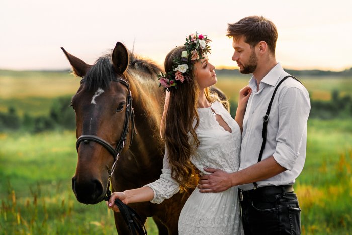 Встреча невесты на лошади