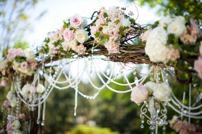 Живые цветы в декоре свадьбы