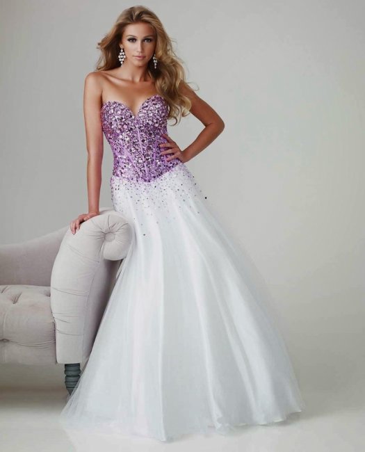 Свадебное платье белое с фиолетовым
