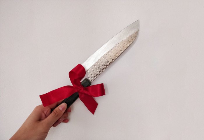 Нож в подарок