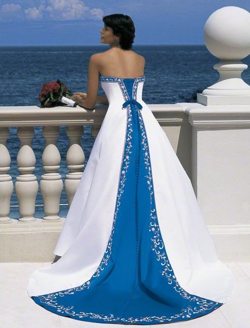 Бело-синее свадебное платье