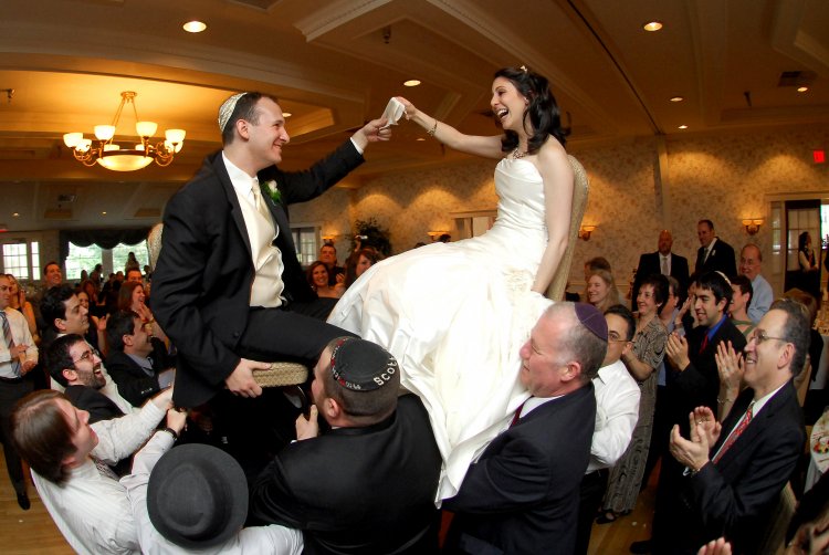 Танцы на еврейской свадьбе