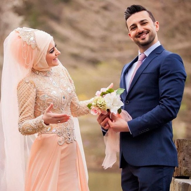 Мусульманское свадебное платье нежных тонов