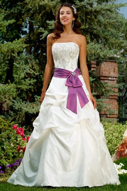 Образ невесты в фиолетовом цвете