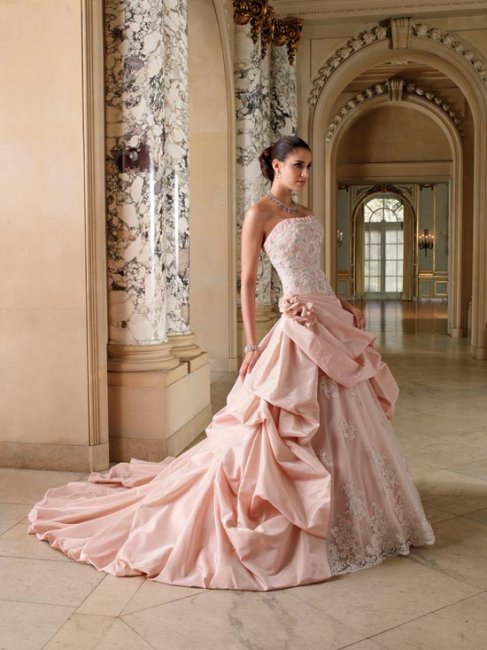 Шикарное розовое свадебное платье