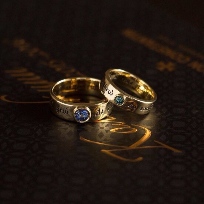 Парные венчальные кольца с молитвой