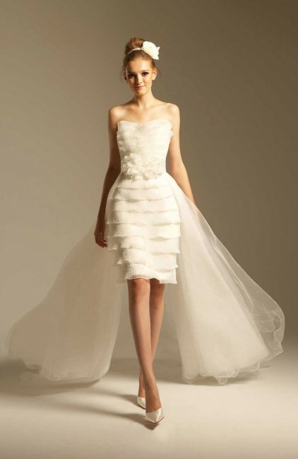 Свадебное платье цвета айвори