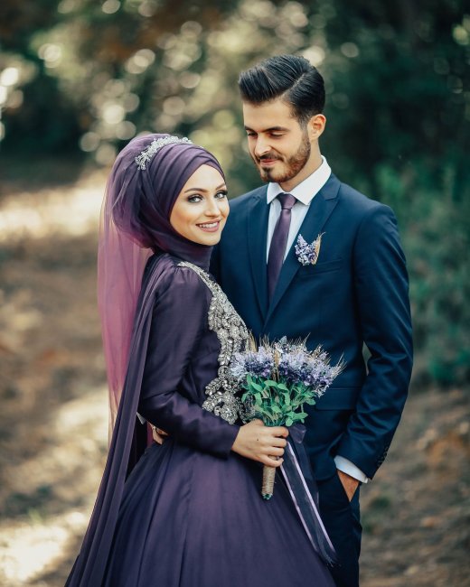 Мусульманская невеста в платье
