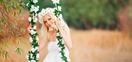 Невеста в венке из ромашек