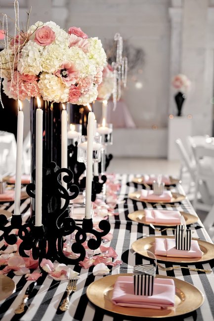 Оформление свадьбы в розово-черной палитре