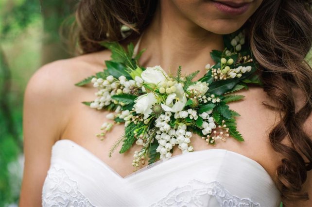 цветочное ожерелье для невесты и подружек невесты