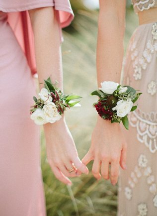 цветочные браслеты для подружек невесты