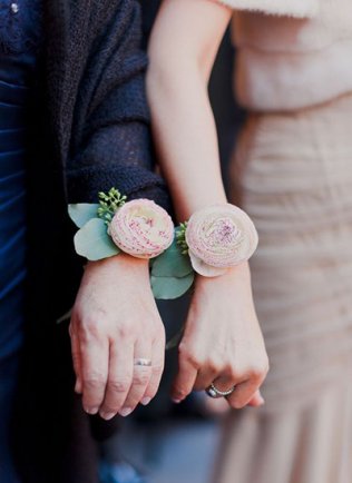 тканевые цветочные браслеты для подружек невесты