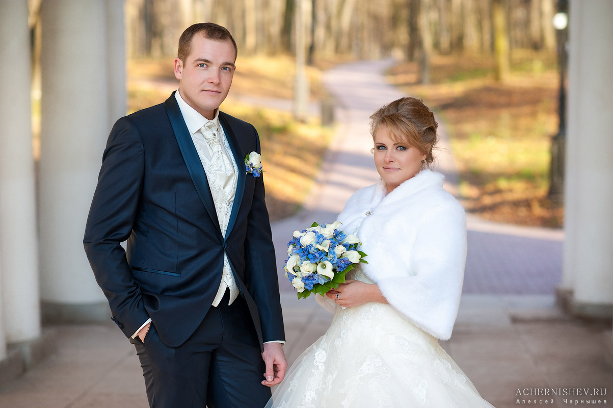 Свадьба в ноябре - жених с невестой, портрет